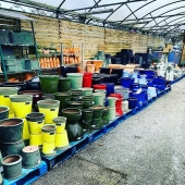 @kiernans.gardencentre are all ready for Spring with lots of new Lemonfield stock ☀️🤞🏼no doubt Garden Centres will get to open soon! 
.

#lemonfield #pottery #containers #containerplanting #pots #spring #spring2021 #ireland #gardening #irish #supportlocal #limerick #cork #smallirishbusiness #garden #exteriordesign #exterior #home #homedecor #landscape #landscapes #landscapedesign #flowers #plants
